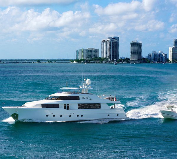 Yacht NINA LU -  Main