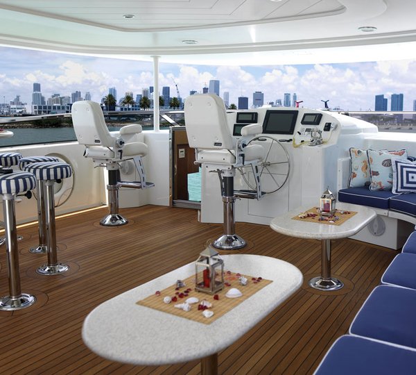 Yacht NINA LU - Sundeck