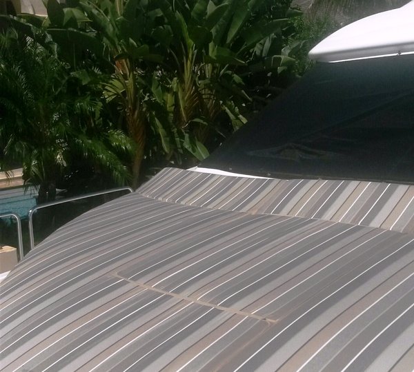 Yacht NO COMPLAINTS -  Sunpad forward