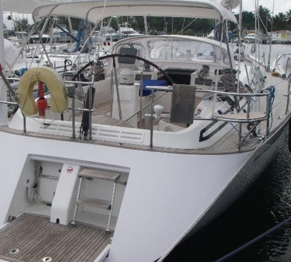 Yacht OLIVIA LEE - Aft View