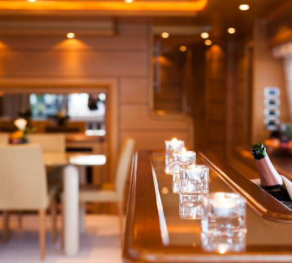Yacht PERPETUAL -  Bar and Dining