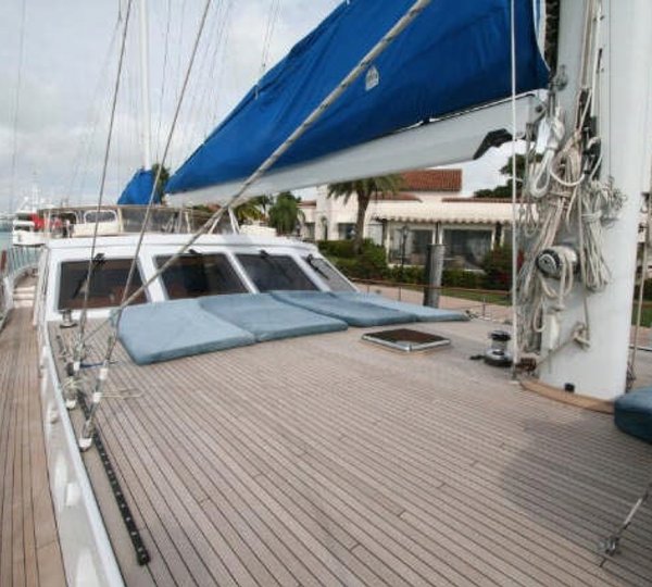 Yacht QUEEN SOUTH III -  Foredeck