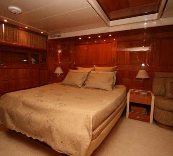 Yacht QUEEN SOUTH III -  Master Cabin