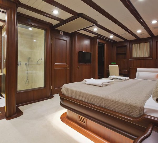 Yacht REGINA - Master Cabin