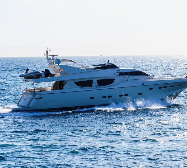 Yacht SANTA ELENA -  Cruising