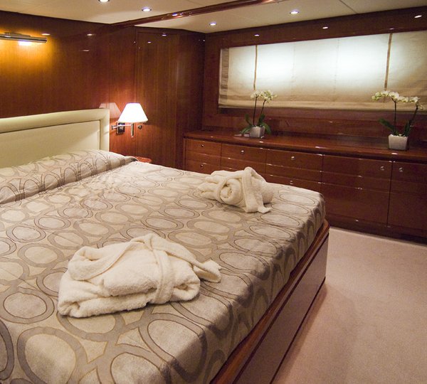 Yacht SANTA ELENA -  Master Cabin