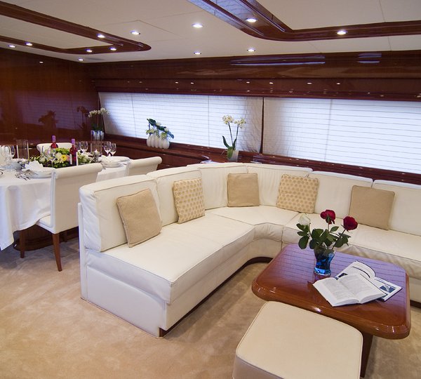 Yacht SANTA ELENA -  Salon