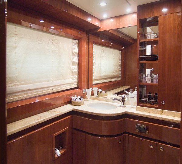 Yacht SANTA ELENA -  VIP Ensuite