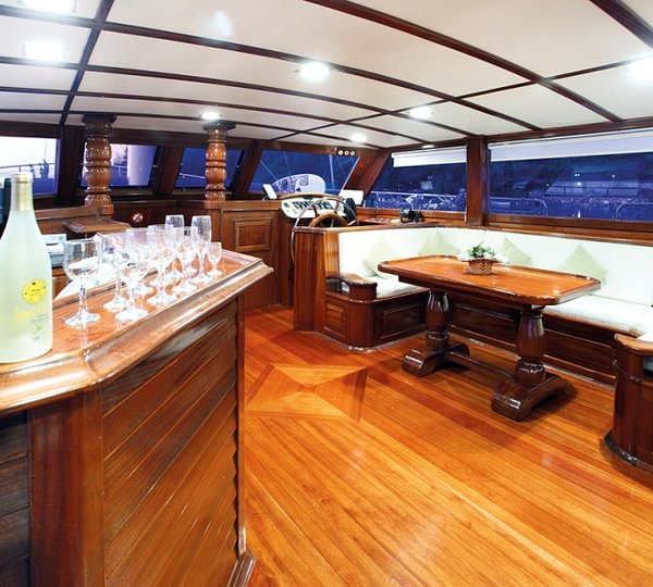Yacht SARAYLI  I - Salon Bar and Dining