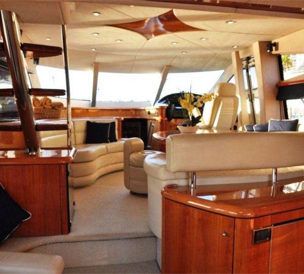 Yacht SAYANORA -  Dining and Helm