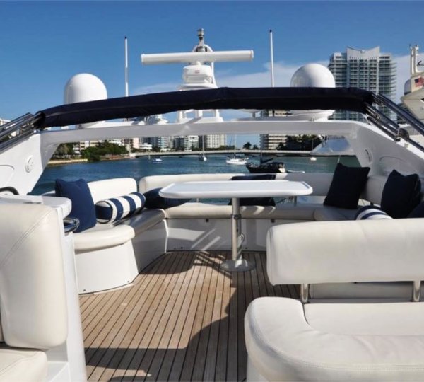 Yacht SAYANORA -  Flybridge 3