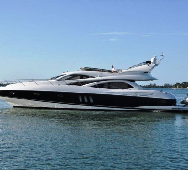 Yacht SAYANORA -  Side View