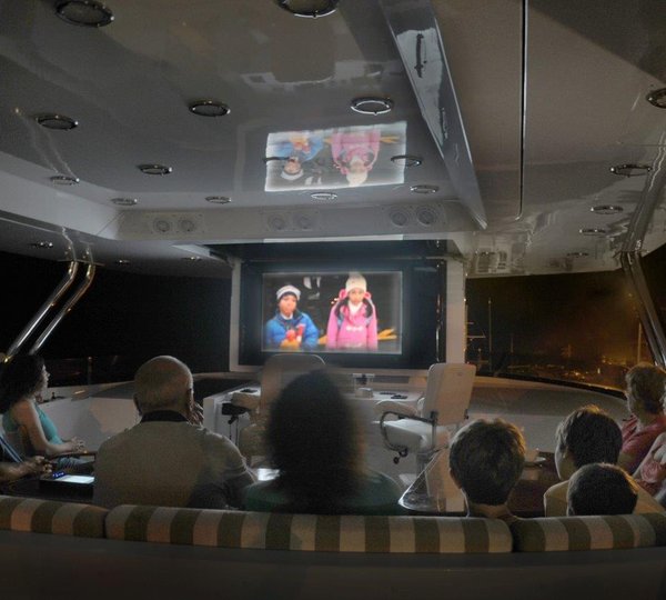 Yacht SCOTT FREE -  Movie Night