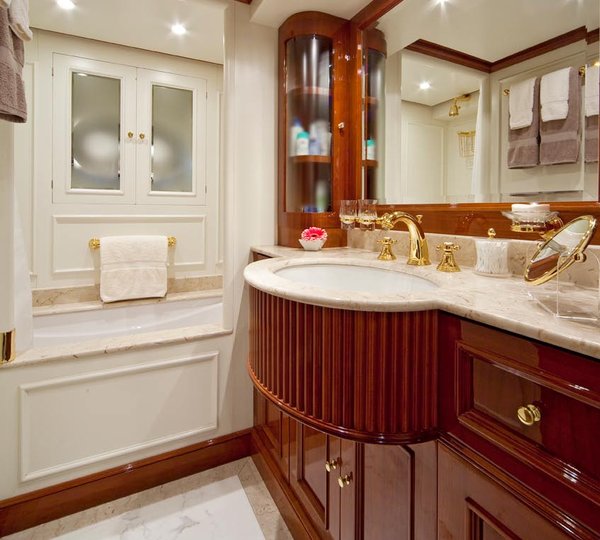Yacht SEA CENTURY - Guest Ensuite