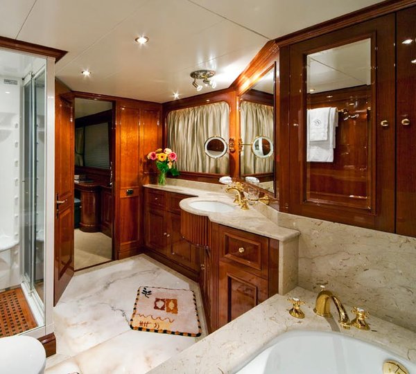 Yacht SEA CENTURY - Master Ensuite