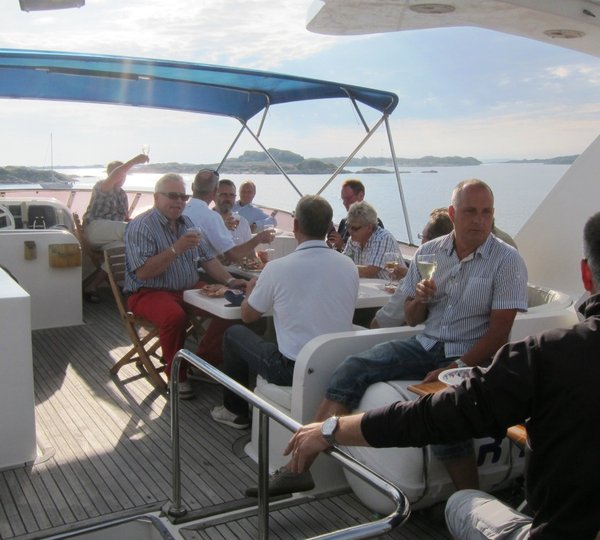 Yacht SEA DREAM -  Flybridge