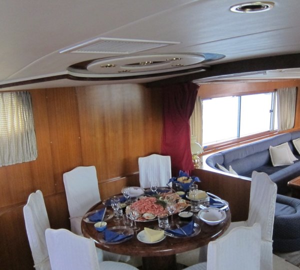 Yacht SEA DREAM -  Formal Dining