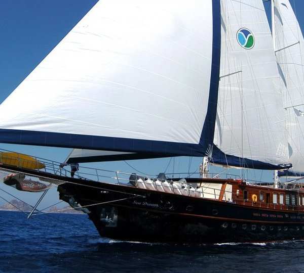 Yacht SEA DREAM - Sailing