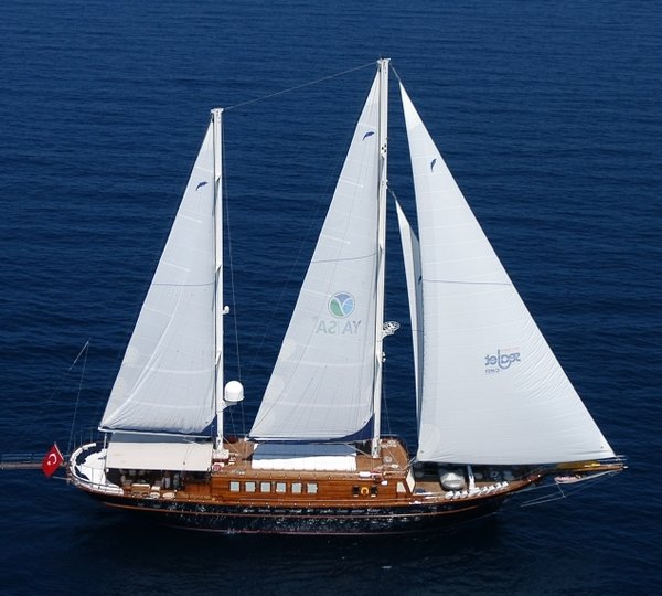 Yacht SEA DREAM -Main