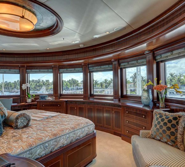 Yacht SOVEREIGN 55 - Upper deck VIP cabin