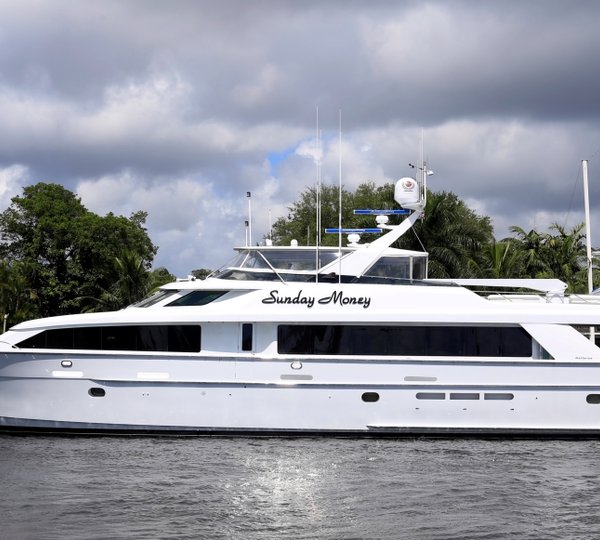Yacht SUNDAY MONEY - 001