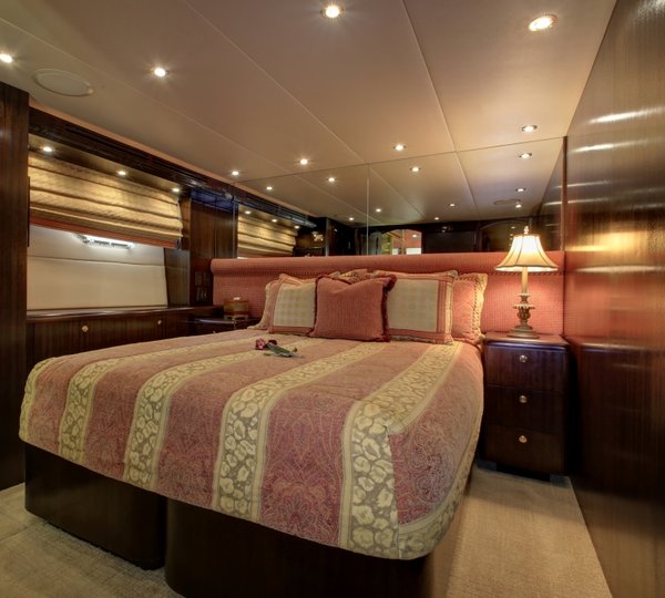 Yacht SUNDAY MONEY - 014