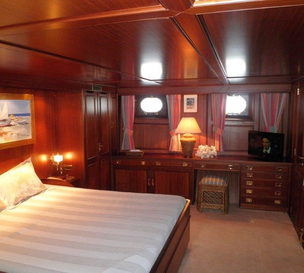 Yacht Sprezzatura - Master Cabin 2