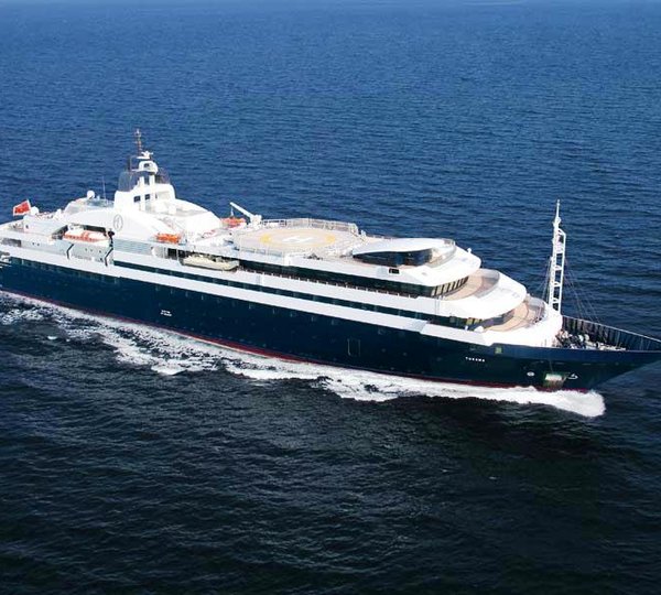 Yacht TURAMA - Helicopter Profile