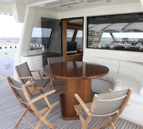 Yacht ULYSSIA -  Dining on Upper Deck