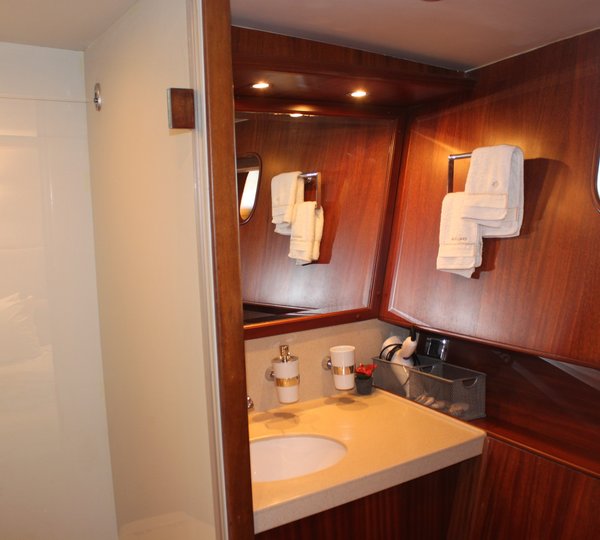 Yacht VANGUARD -  Guest Ensuite