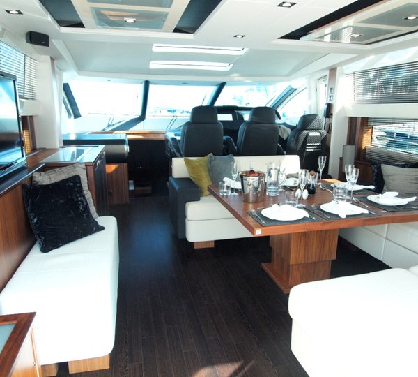 Yacht VIBE -  Salon and Dining