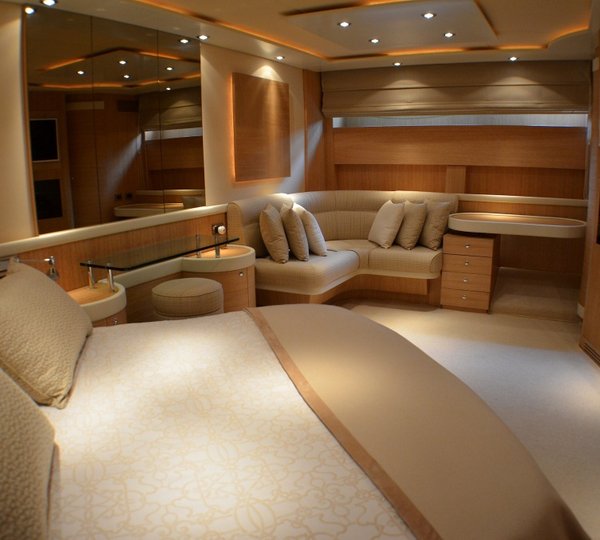 Yacht WELL DONE -  Master Cabin 2
