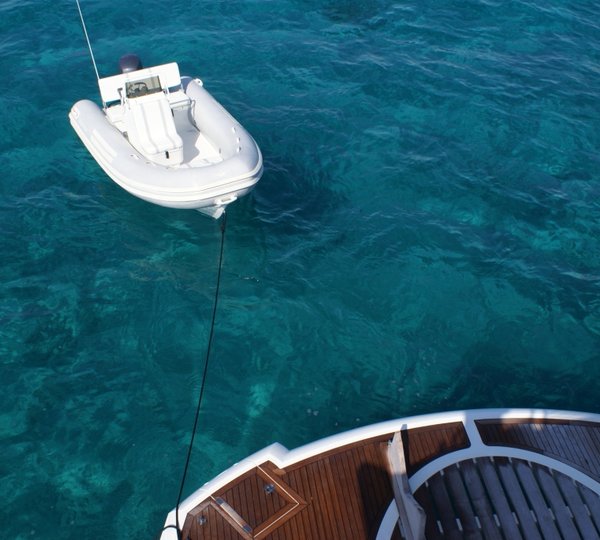 Yacht WINNING STREAK -  Swim Platform and Tender