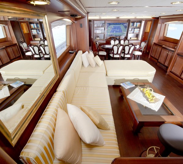 Yacht WOLF TWO -  Main Salon and Dining