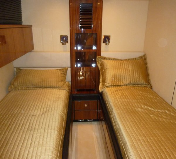 Yacht XCHE - Twin Cabin