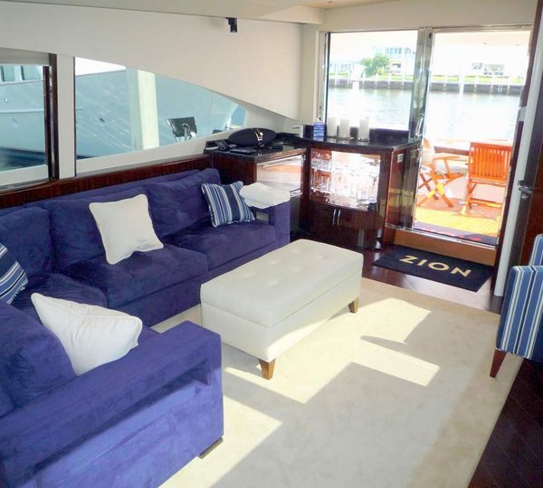 Yacht ZION -  Upper Salon