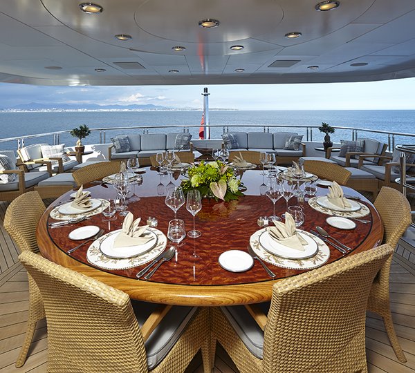 Yacht ZOOM ZOOM ZOOM - Upper Deck