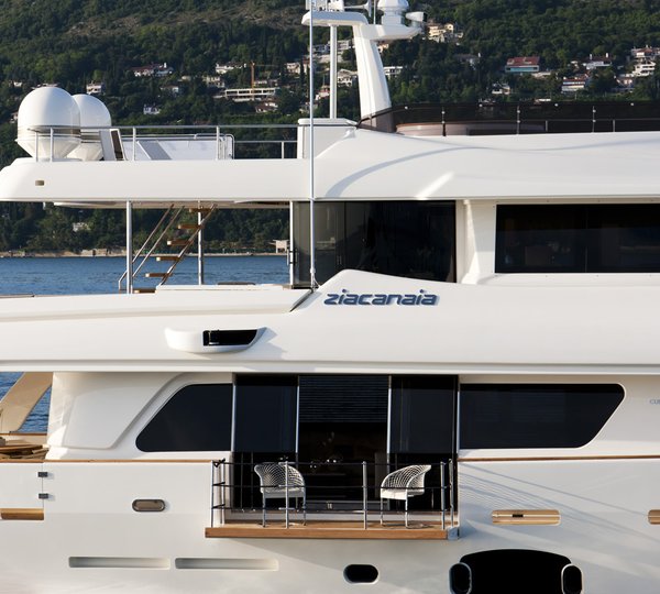 Ziacanaia motoryacht N33 by Custom Line - Ferretti Group - Panoramic Terrace