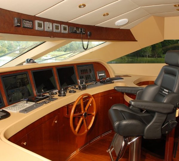 prestige-lady superyacht