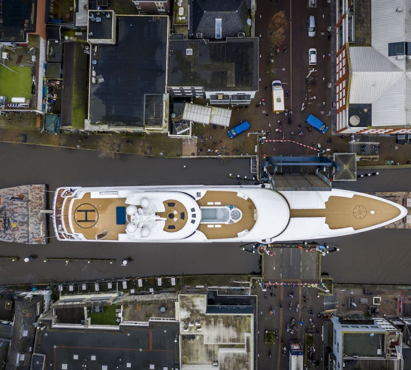 Yacht BOARDWALK, Feadship | CHARTERWORLD Luxury Superyacht Charters