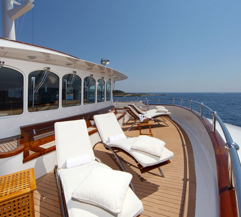 SHERAKHAN Yacht Charter Details, Vuyk | CHARTERWORLD Luxury Superyachts