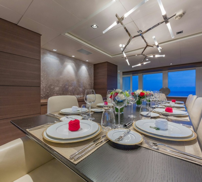 Dining Image Gallery – Luxury Yacht Browser | by CHARTERWORLD ...