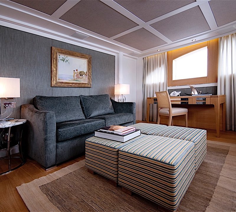 Yacht BELLE ISLE, Kingship Columbus 90 CHARTERWORLD Luxury Superyacht Charters