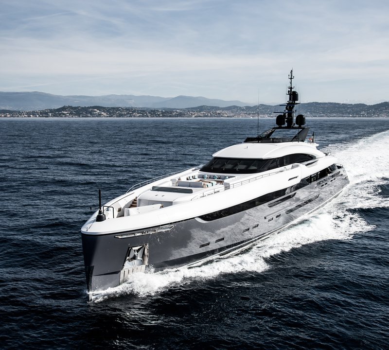Yacht UTOPIA IV, Rossinavi | CHARTERWORLD Luxury Superyacht Charters
