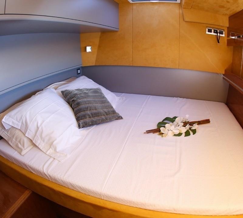 XENIA 50 Yacht Charter Details, Privilege CHARTERWORLD Luxury Superyachts