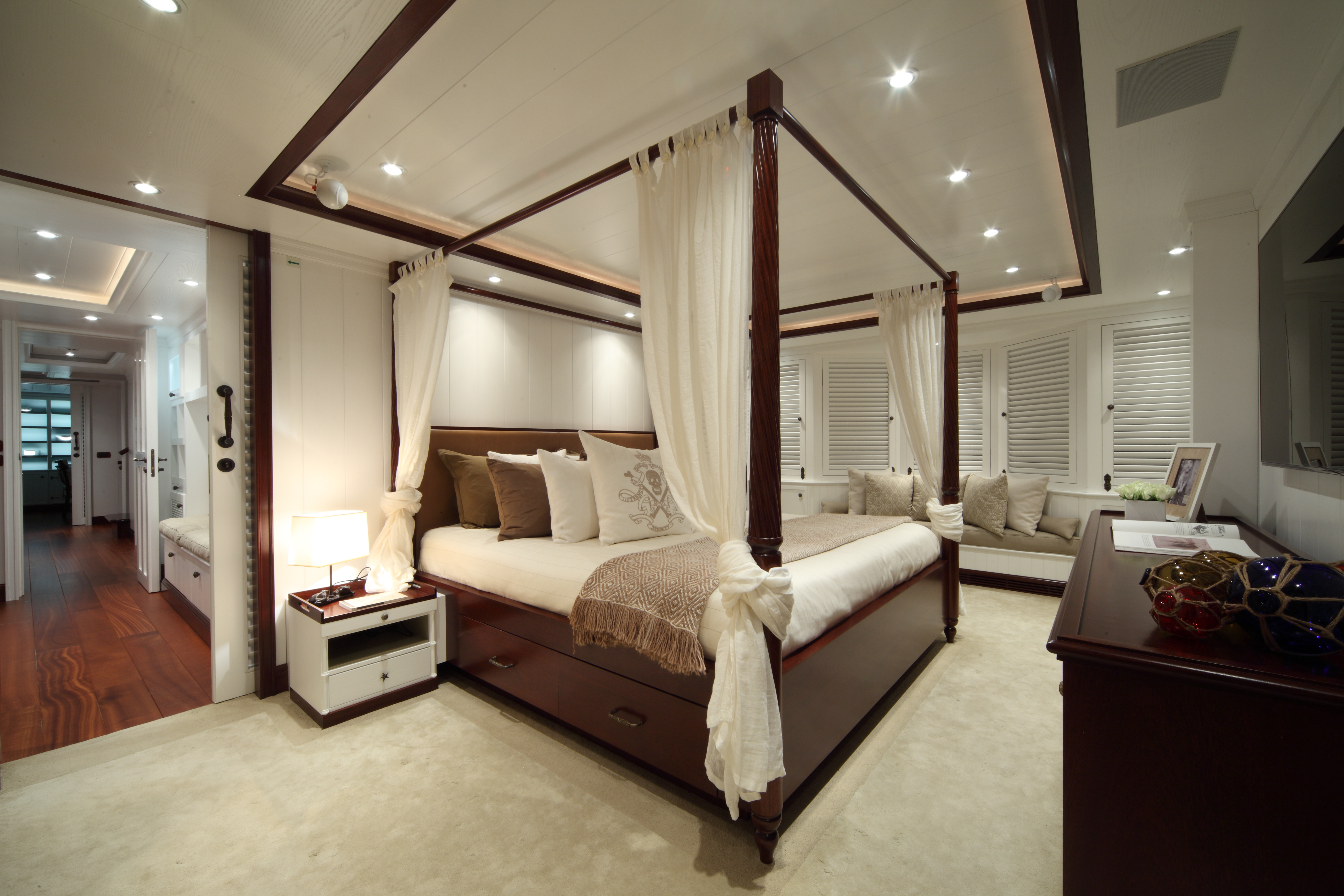 CRN luxury yacht Lady Trudy - Owner´s Suite