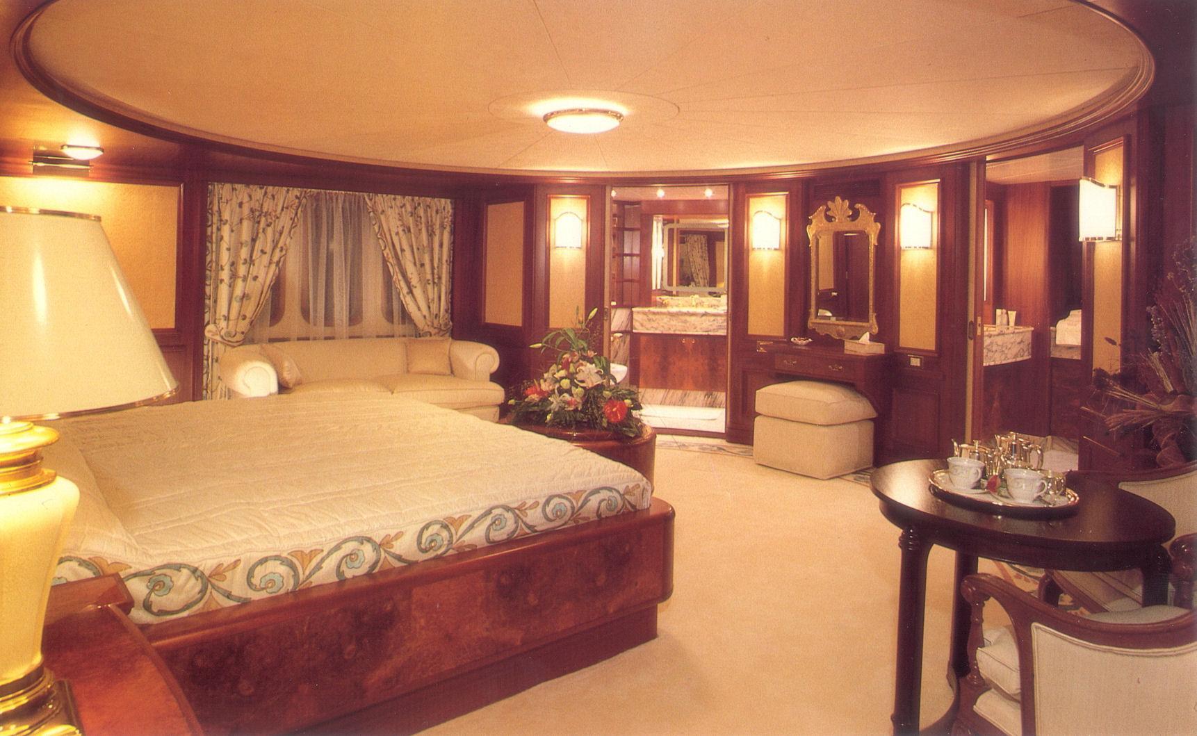 Luxury yacht Lady K II - Cabin