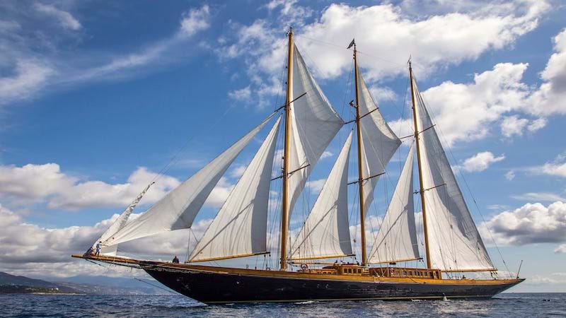 largest luxury sailing yacht
