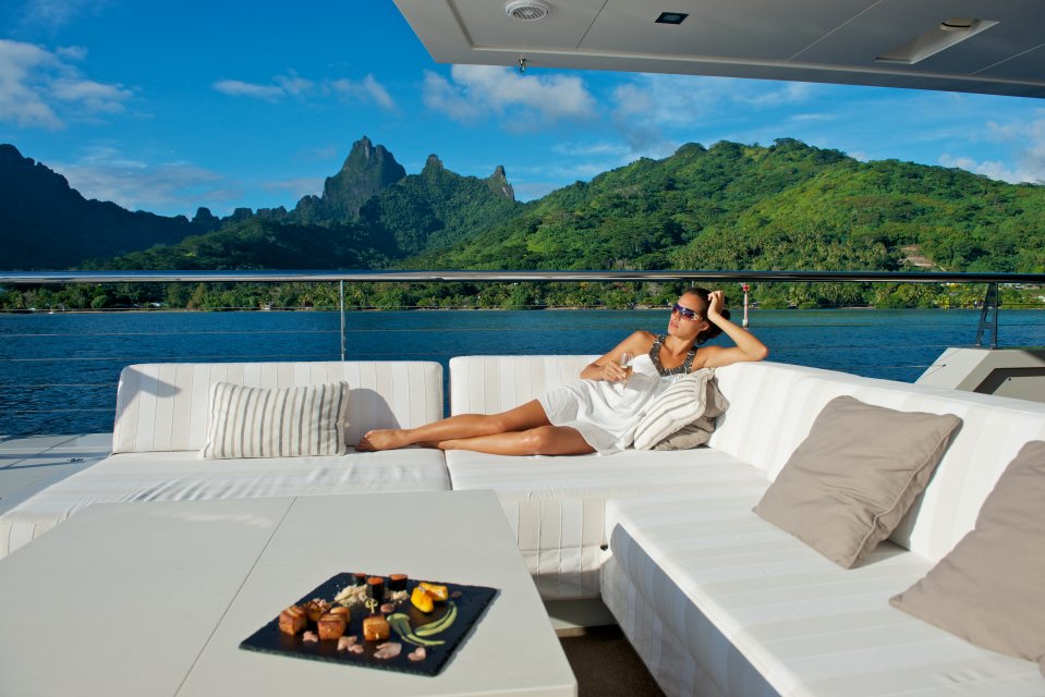 French Polynesia Luxury Yacht Charters The Complete 2021 2022 Guide By Charterworld