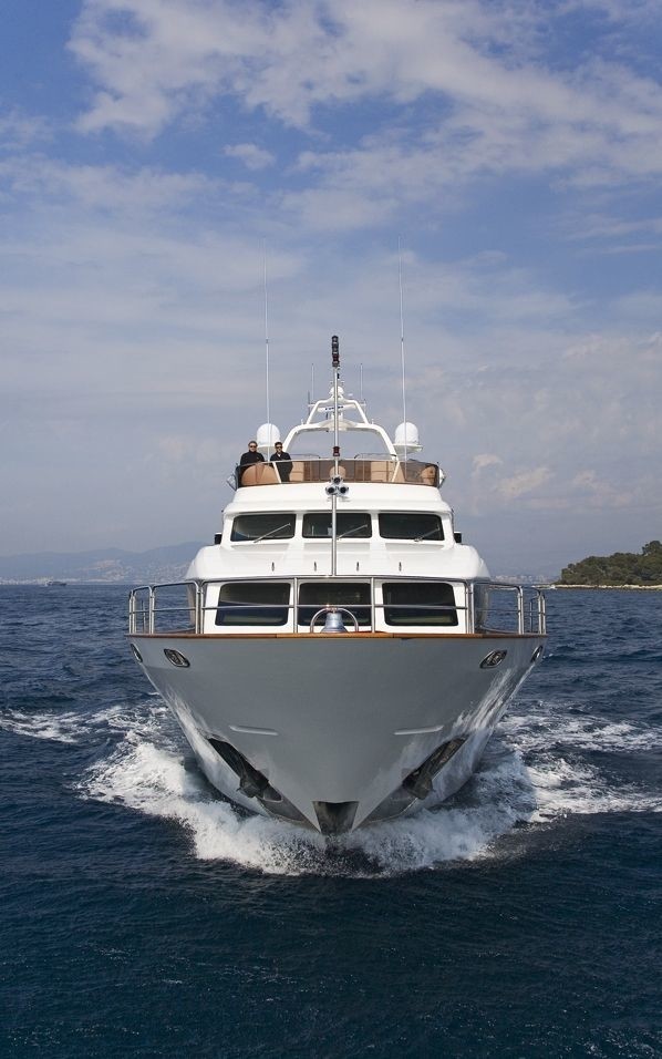 The 30m Yacht NANOU